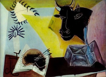 Pablo Picasso Painting - Naturaleza muerta con cabeza de toro negro 1938 Pablo Picasso